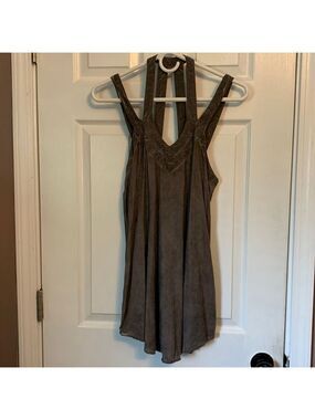 XS Distressed looking taupe tank top RVCA